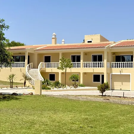 Villa Amazing With Private Pool By Homing *