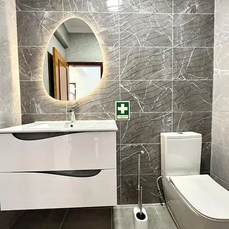 Amazing With Private Pool By Homing Quarteira