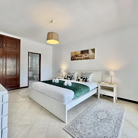 Amazing With Private Pool By Homing