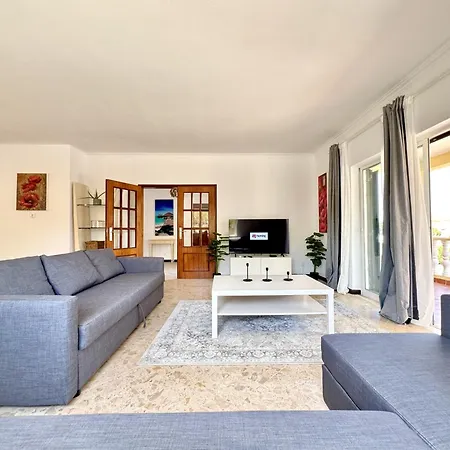 Amazing With Private Pool By Homing